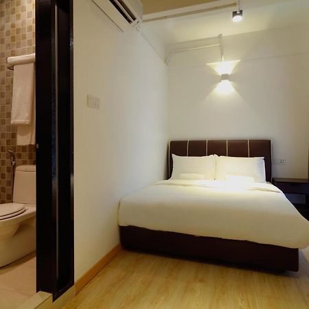 Bulatan Hostel Tanjong Aru Exteriör bild
