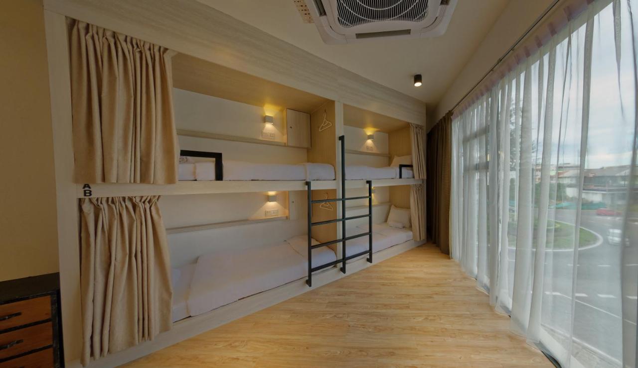 Bulatan Hostel Tanjong Aru Exteriör bild