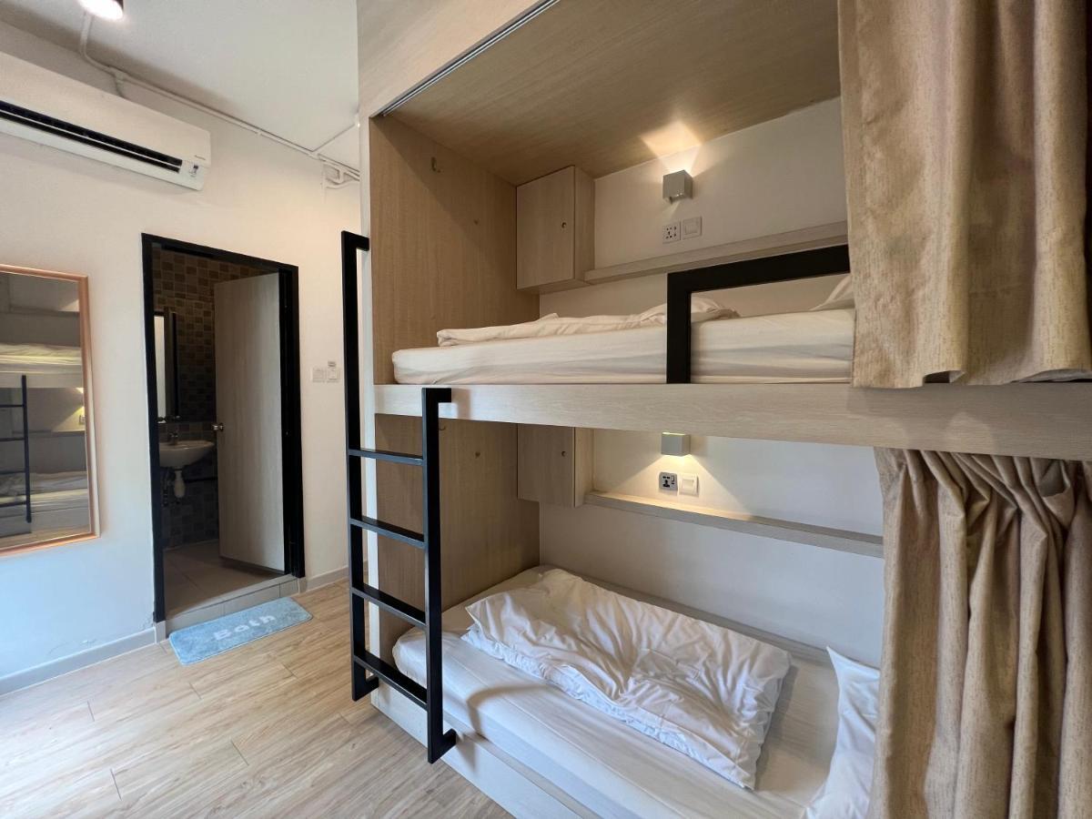 Bulatan Hostel Tanjong Aru Exteriör bild