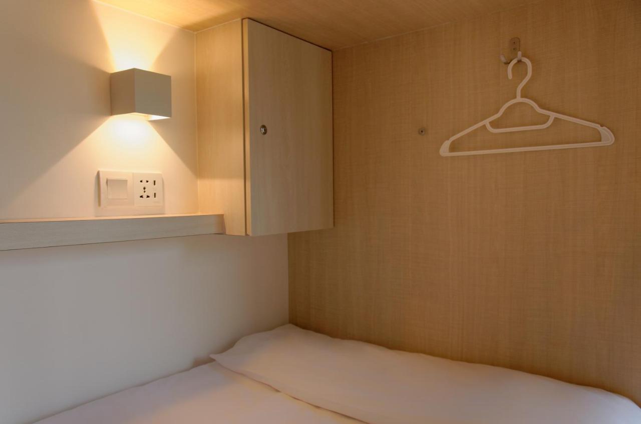 Bulatan Hostel Tanjong Aru Exteriör bild